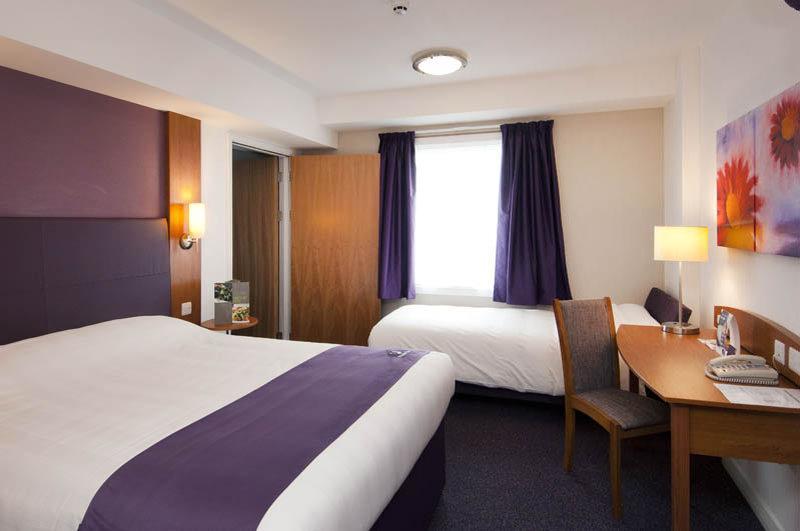 Premier Inn เฮล ภายนอก รูปภาพ