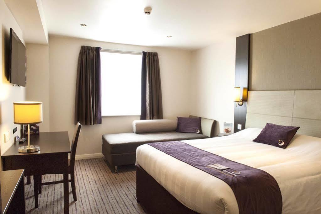 Premier Inn เฮล ภายนอก รูปภาพ