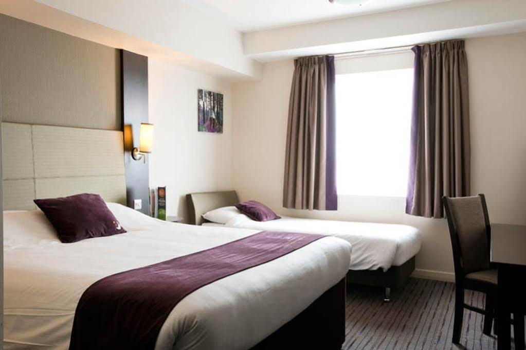 Premier Inn เฮล ภายนอก รูปภาพ
