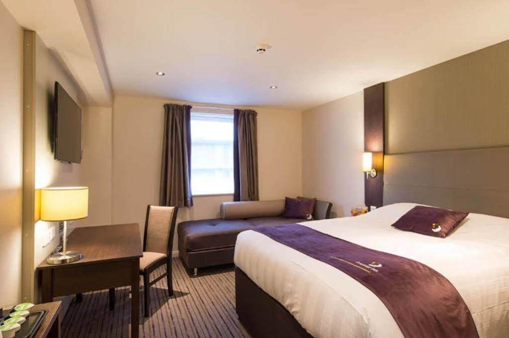 Premier Inn เฮล ภายนอก รูปภาพ